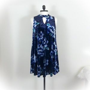 💕Beautiful Blue Floral Velvet No Sleeve Tunic Dress💕